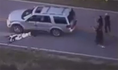 Policía estadounidense mata a un negro desarmado cuyo vehículo se había averiado